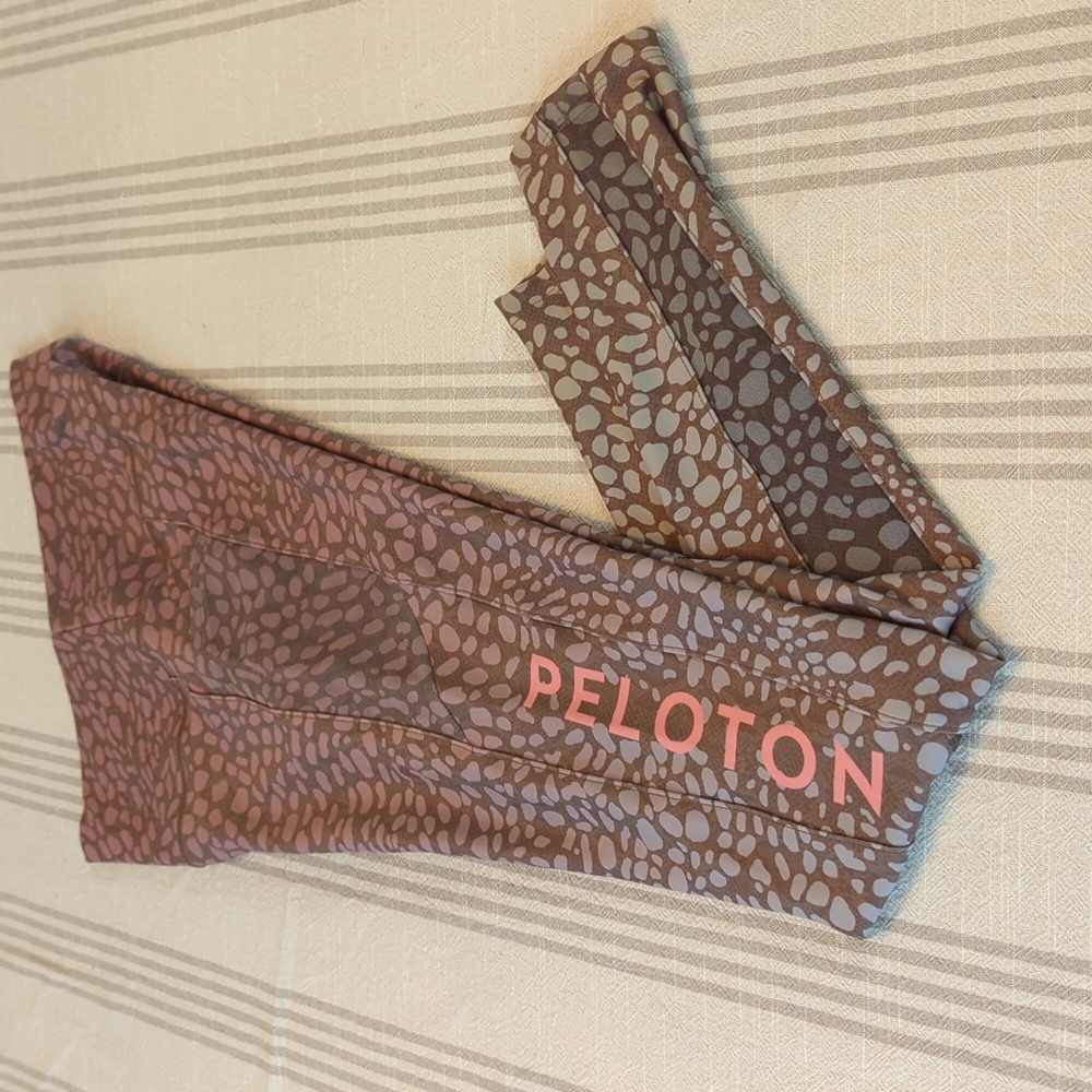 WITH Peloton Riverstone Leggings